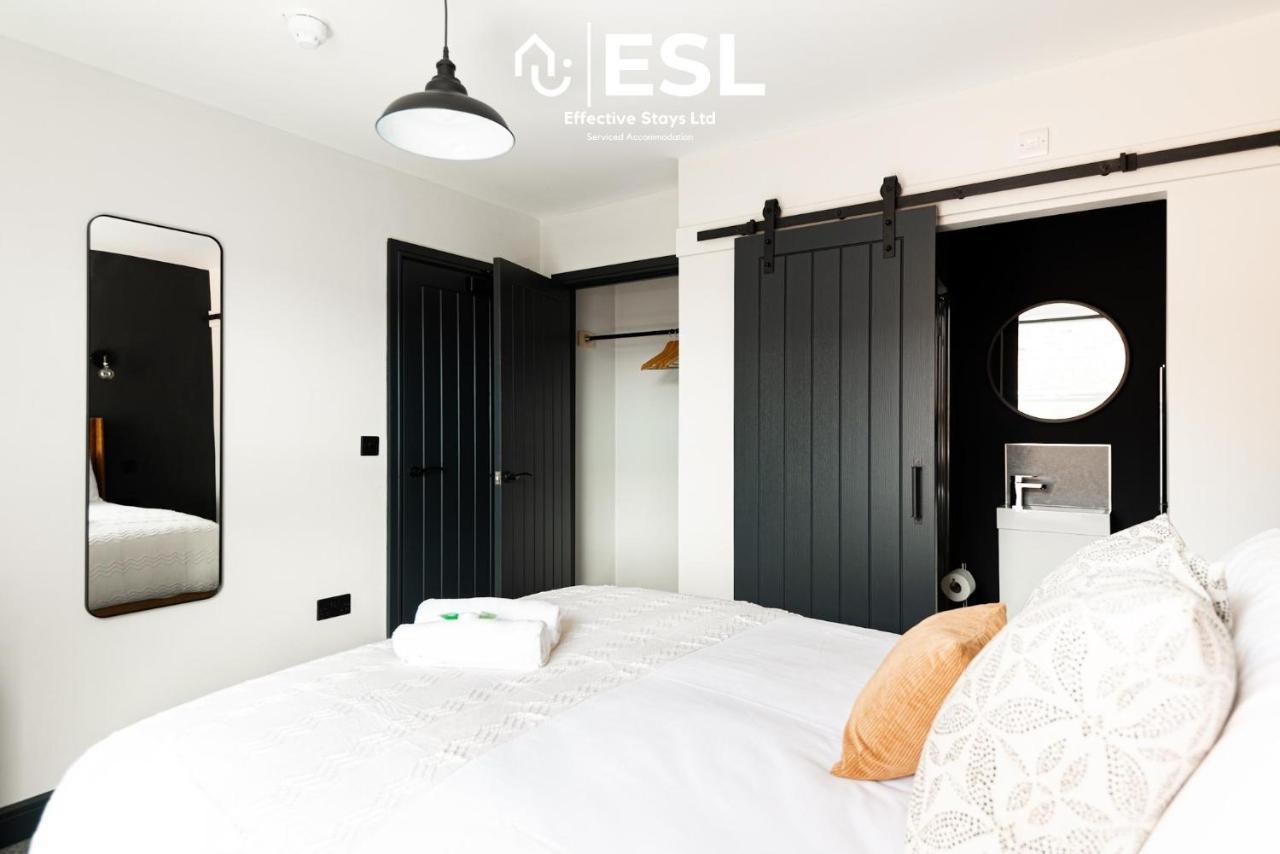 Central 5 Bedroom Townhouse Perfectly Located 2 Mins Walk From The Train Station Chester Luaran gambar